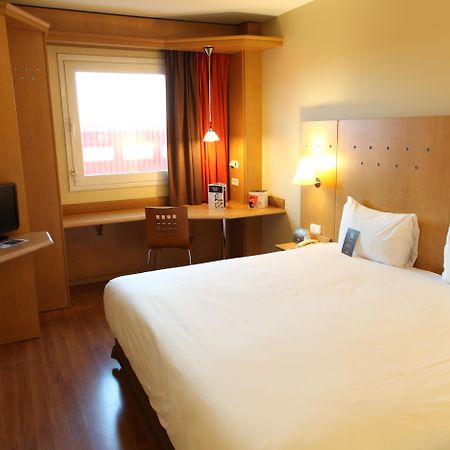 Ibis Alcala De Henares La Garena Hotell Exteriör bild