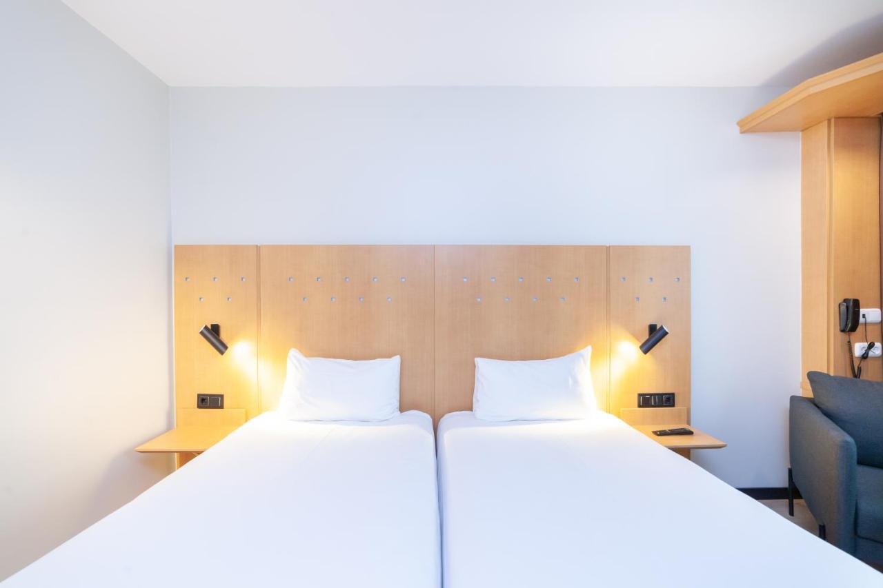 Ibis Alcala De Henares La Garena Hotell Exteriör bild