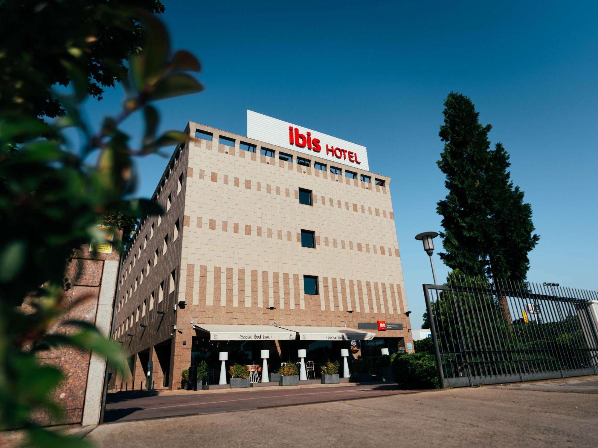 Ibis Alcala De Henares La Garena Hotell Exteriör bild