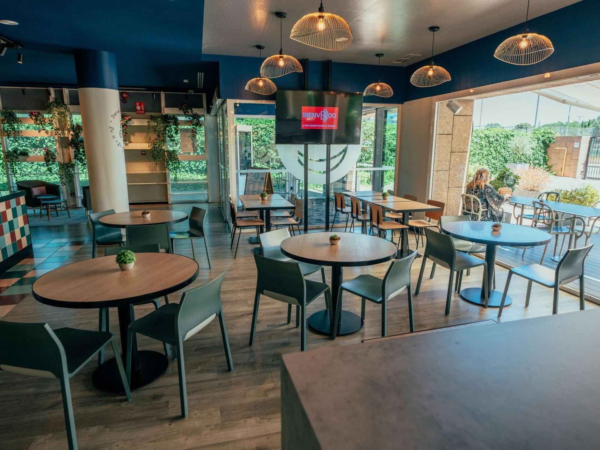 Ibis Alcala De Henares La Garena Hotell Exteriör bild